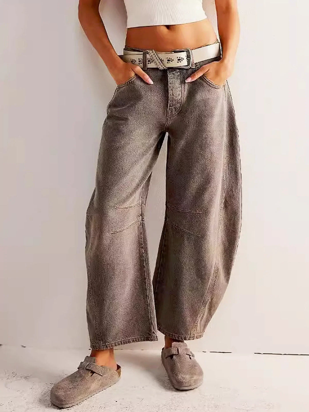 Raviya - Layback Barrel Jeans
