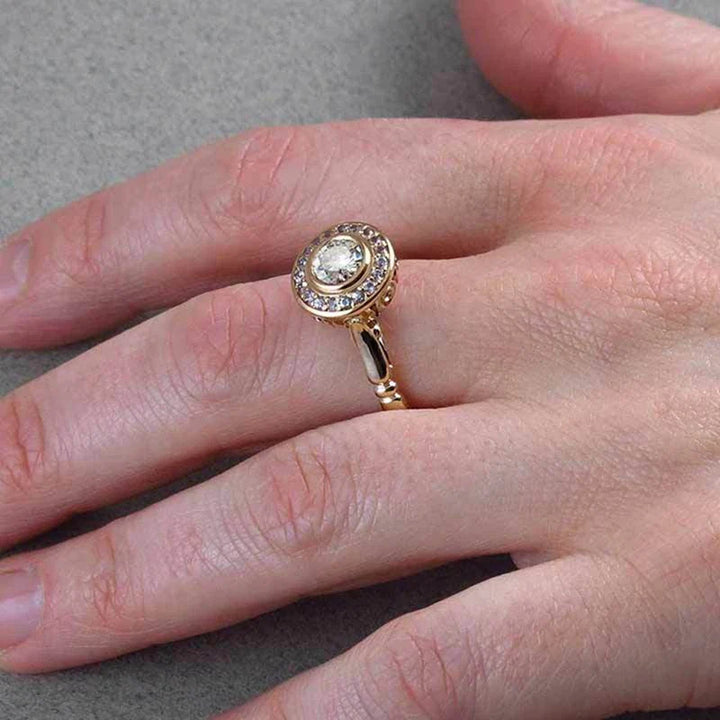 Angie - Timeless Sparkle Ring