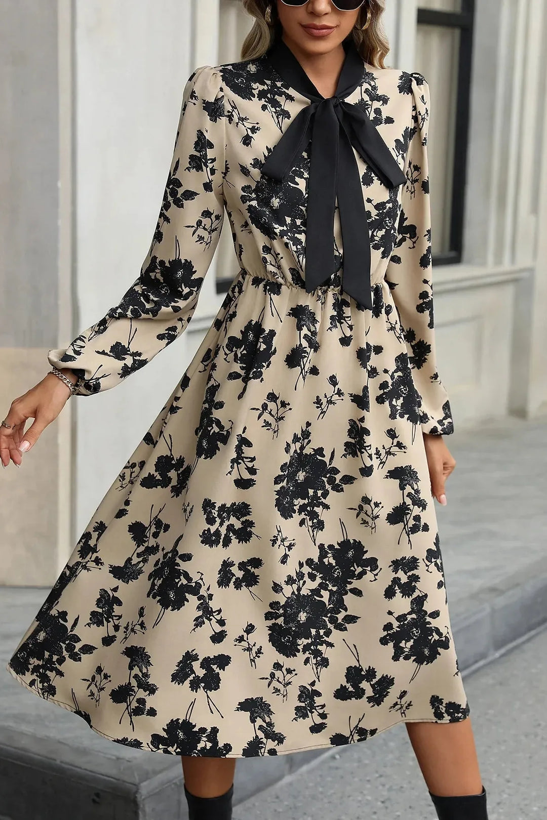 Isabela - Timeless Vintage Dress
