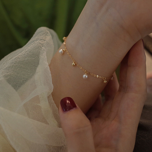 Ariselle - Elegant Pearl Bracelet