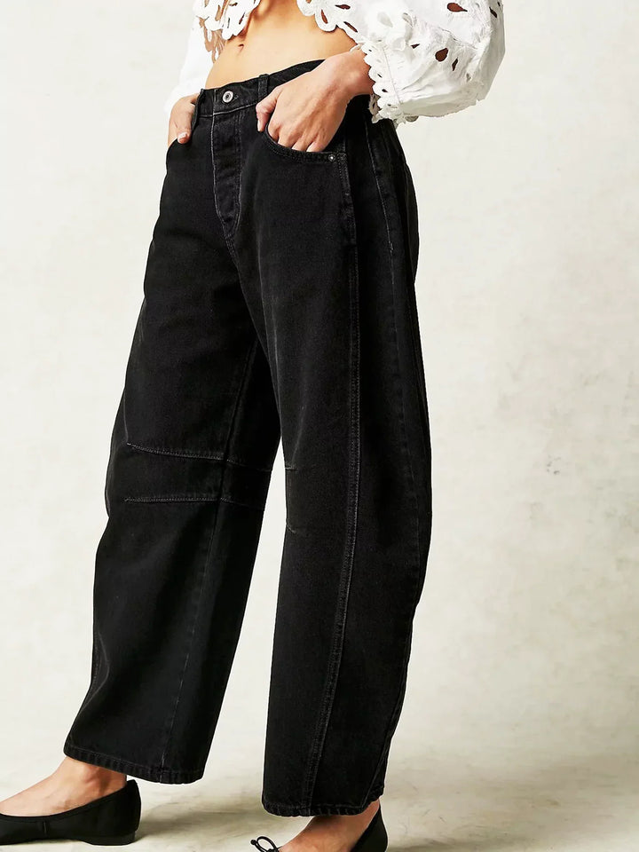 Raviya - Layback Barrel Jeans
